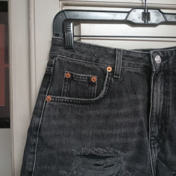 Topshop Sz. 6 Petite Washed Black Super-Rip Recycled Cotton Blend Denim Shorts - Picture 6 of 10